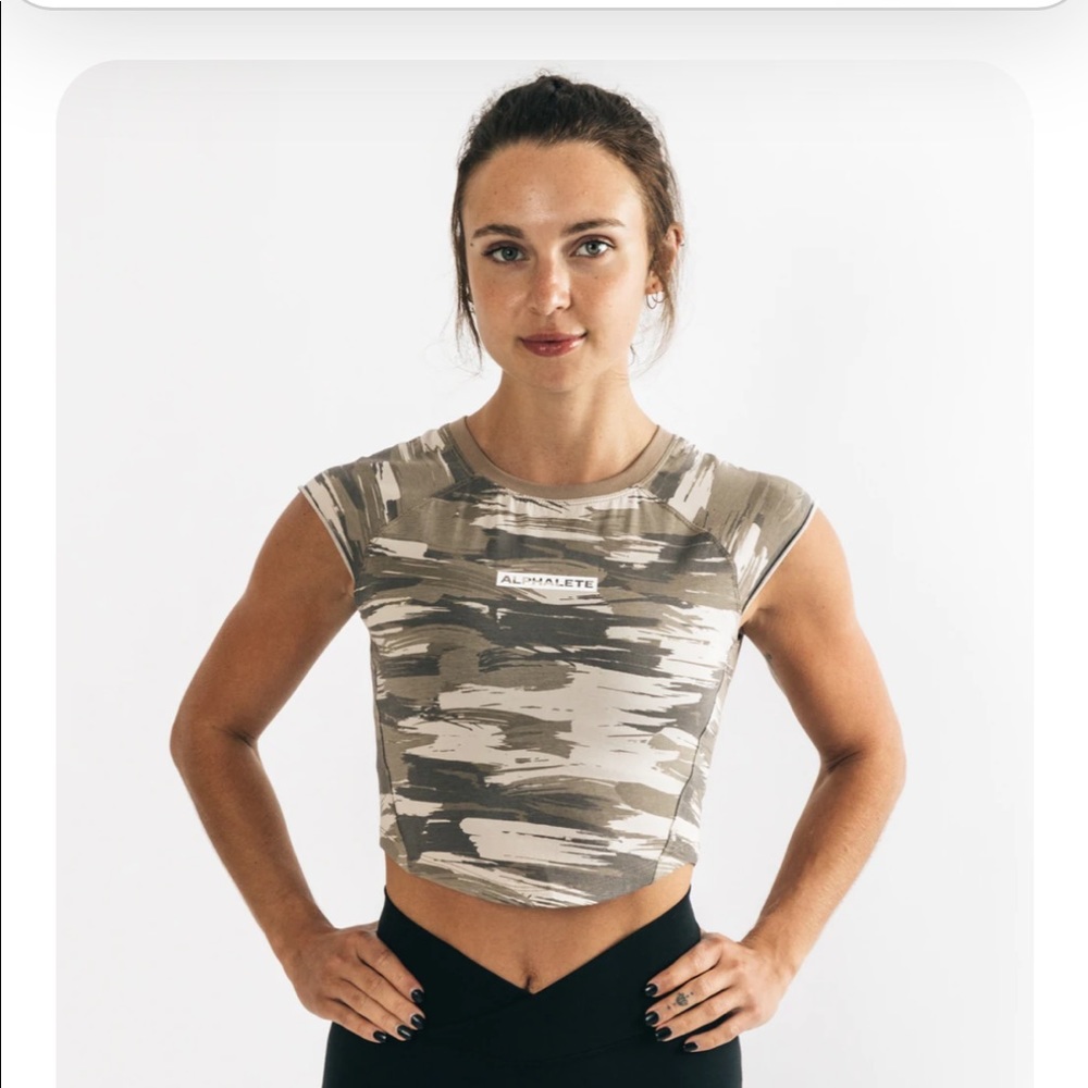 Alphalete crop top